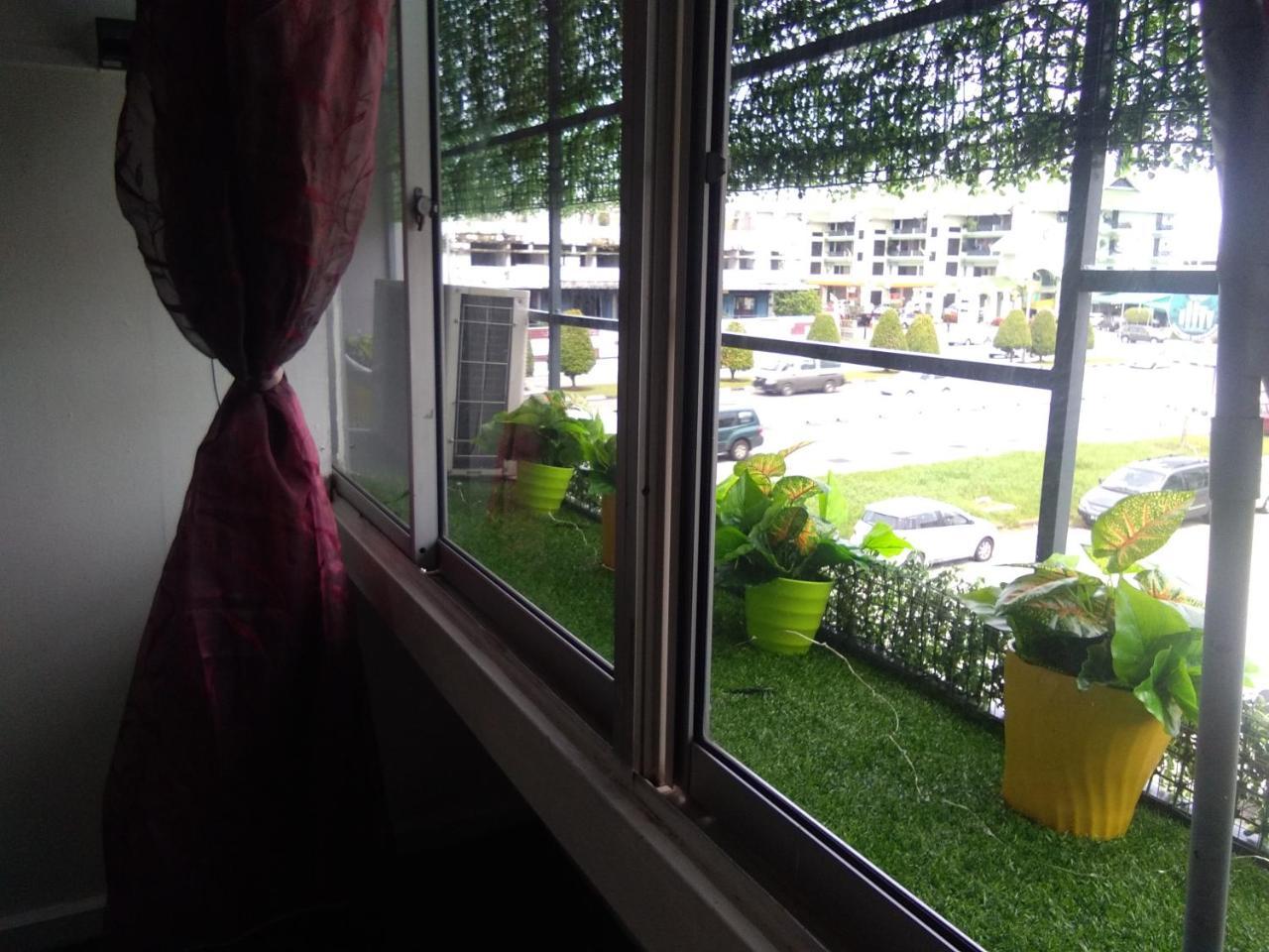 Co.Living Hostel Bandar Seri Begawan Ngoại thất bức ảnh