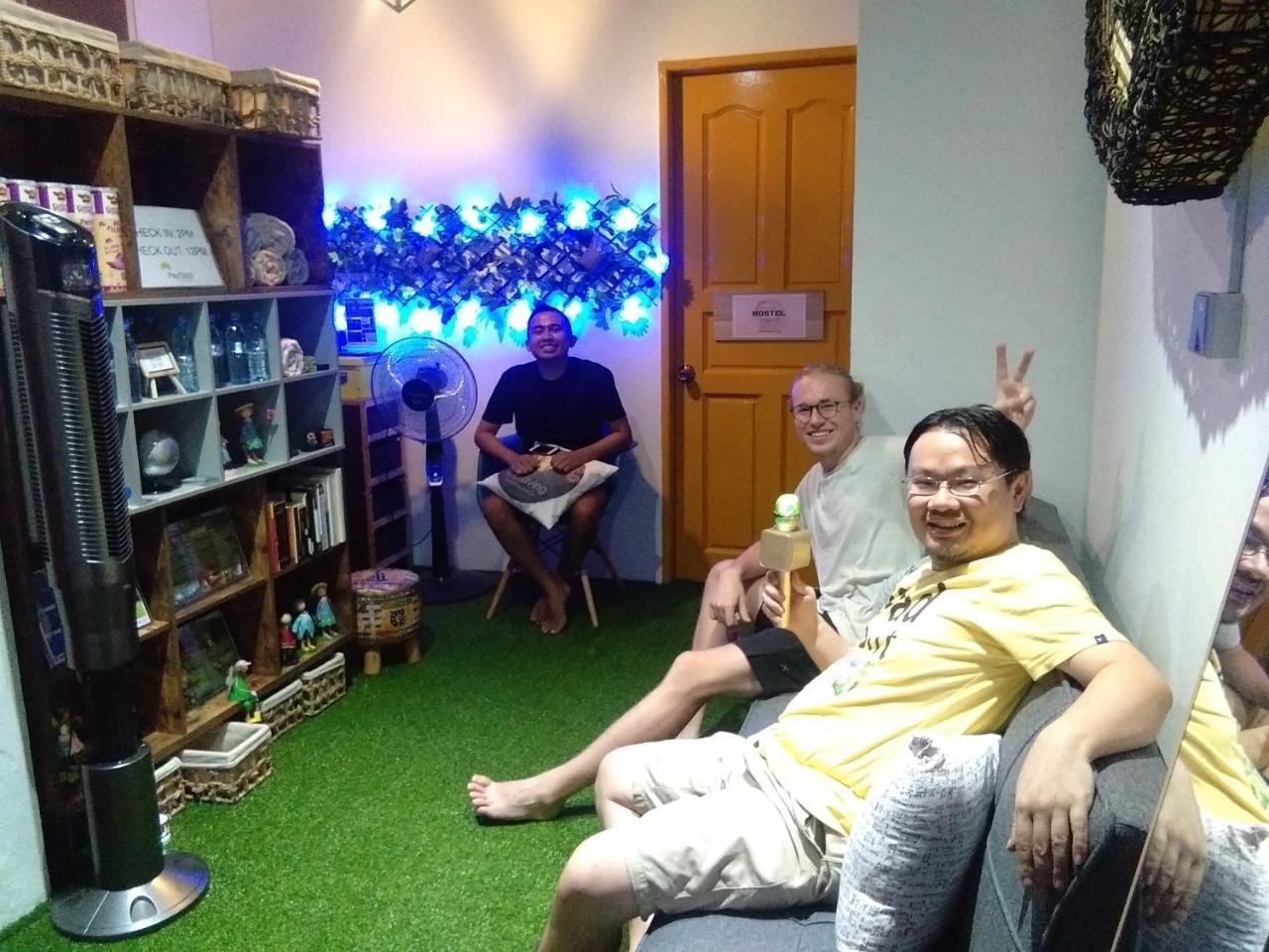Co.Living Hostel Bandar Seri Begawan Ngoại thất bức ảnh
