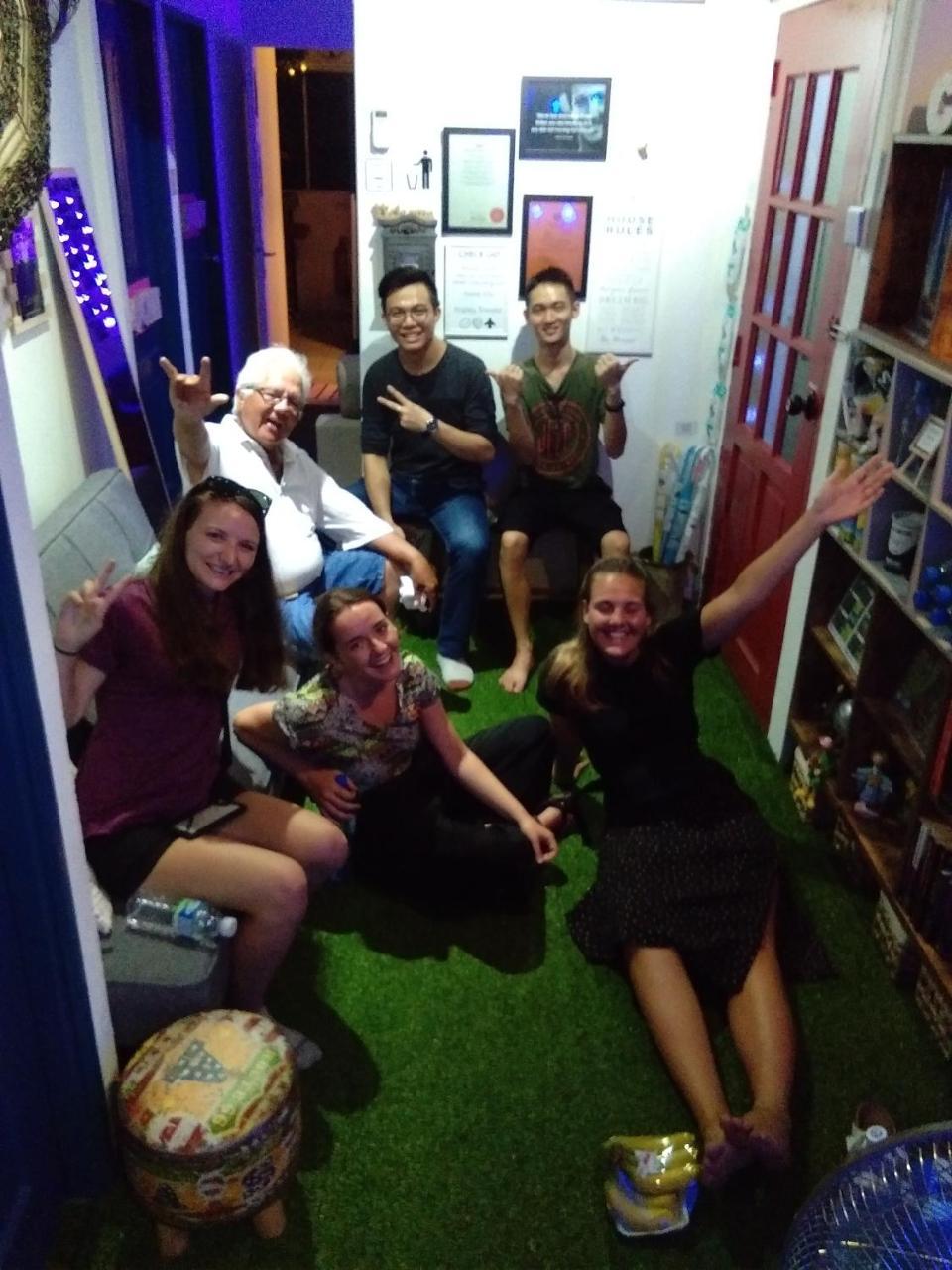 Co.Living Hostel Bandar Seri Begawan Ngoại thất bức ảnh